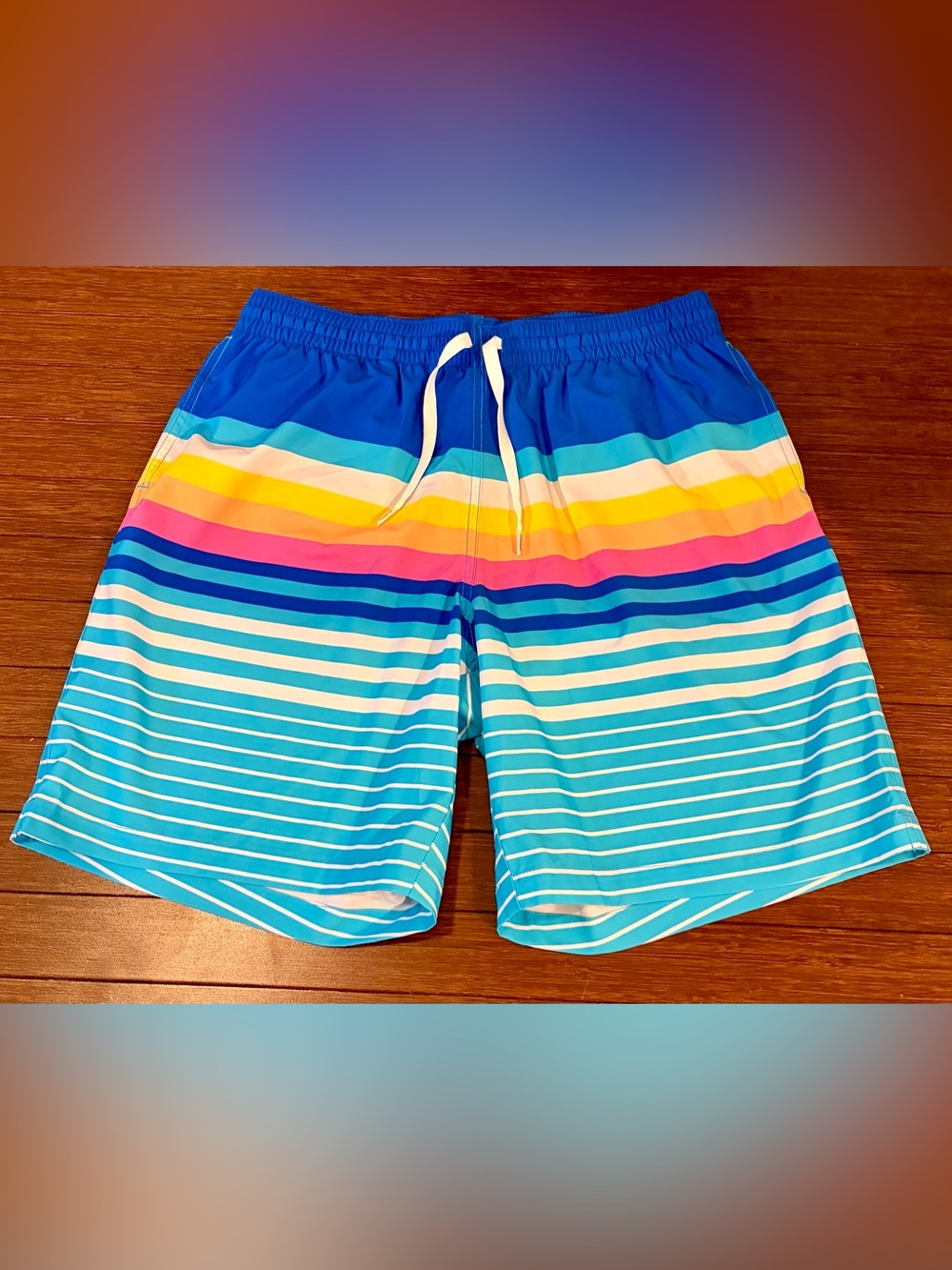 Chubbies The Newports 5.5" Blue Classic Swim Trunks Men's size Large L lined